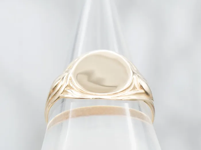 Market Square Jewelers Victorian Scrolling Gold Signet Ring Rings